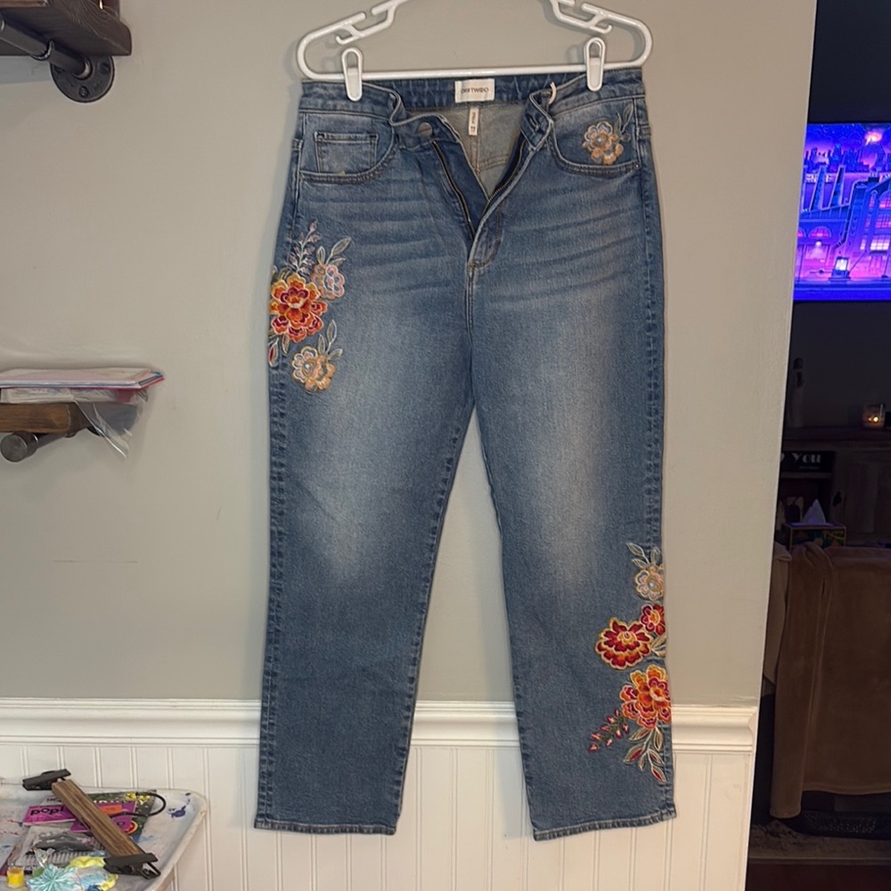 DRIFTWOOD Blue Ankle Cropped Jeans with Floral Embroidery